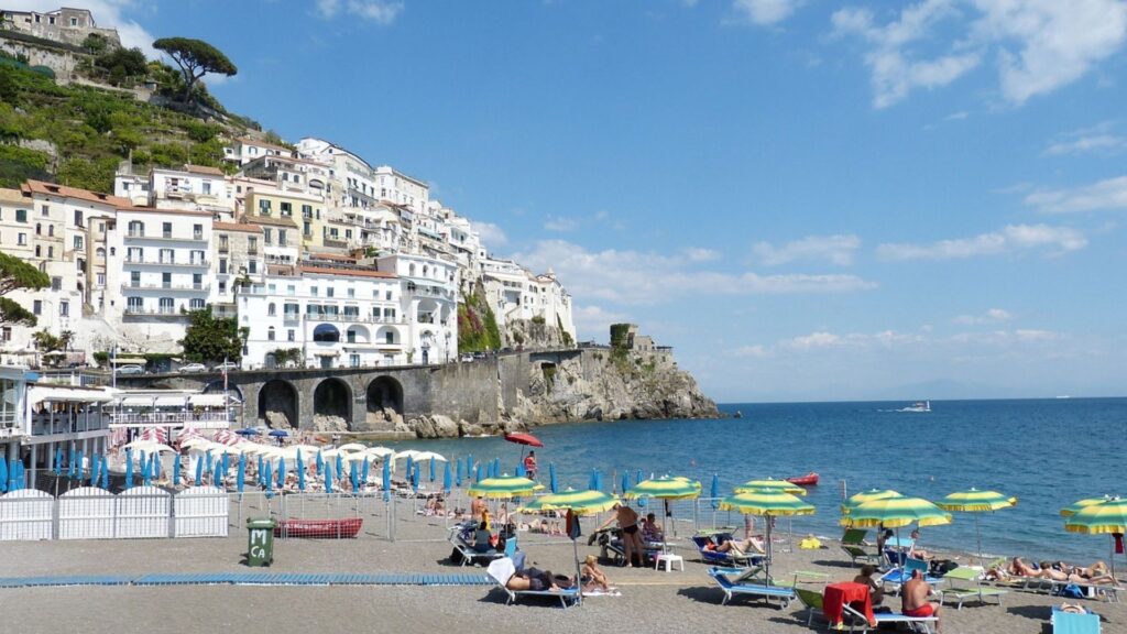 Amalfi Coast Italy tour 2024 custom vacations